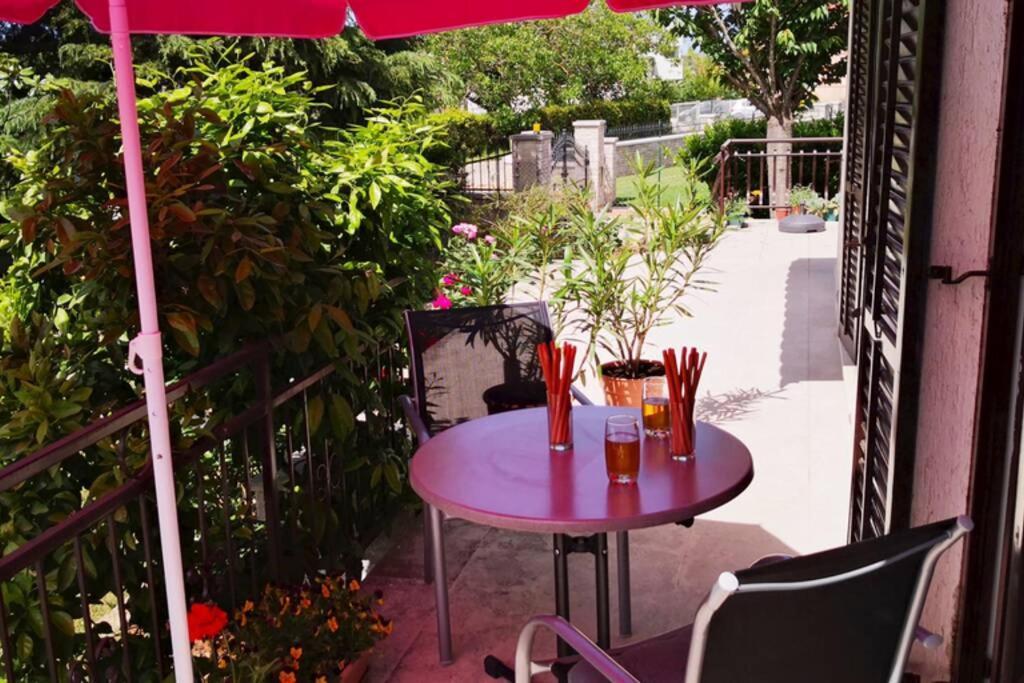 Apartment Vesna For 2, Free Parking And Wi-Fi Пула Екстериор снимка